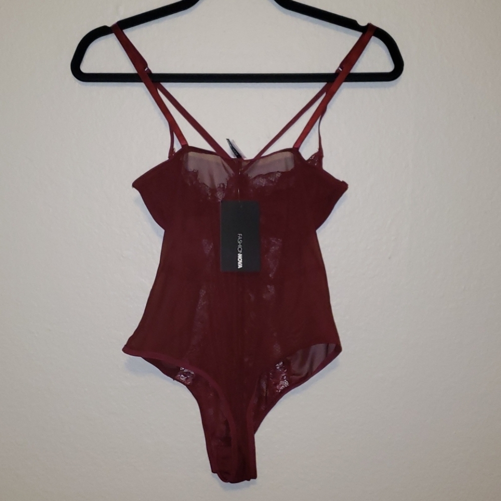 🐝🌻Fashion Nova Woman Plum Love Lace Teddy🍃🌞 - Picture 3 of 5